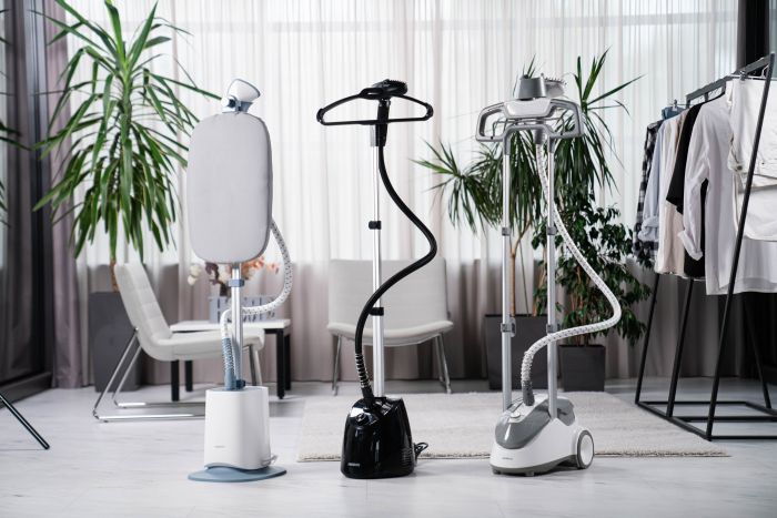 Відпарювач ARDESTO вертикальний IR-S26, 1800Вт, 2600мл, вішалка, нерж. сталь, білий+сірий