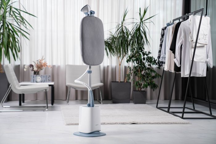 Відпарювач ARDESTO вертикальний IR-S26, 1800Вт, 2600мл, вішалка, нерж. сталь, білий+сірий