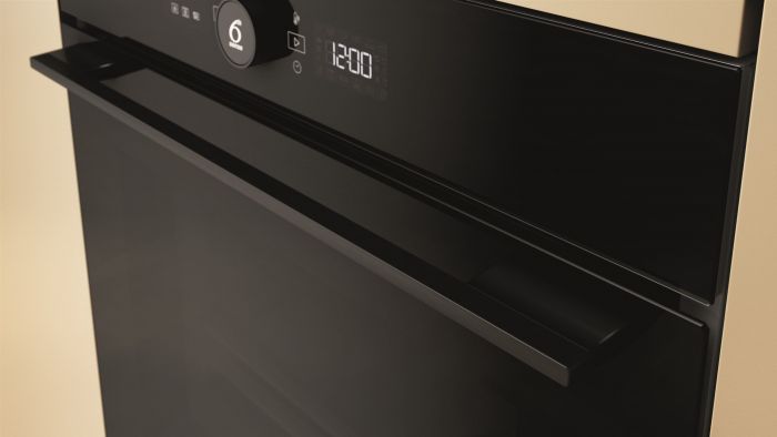 Духова шафа Whirlpool електрична, 73л, A+, дисплей, конвекція, телескопічні напрямні, чорний