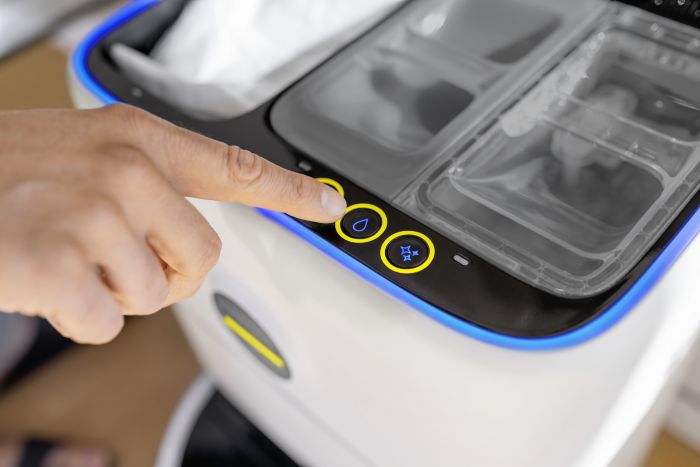 Робот-пилосос karcher RVF 7 Comfort, вологе прибирання, конт пил -0.25л, вода -0.30л, Bluetooth зарядна станція, білий