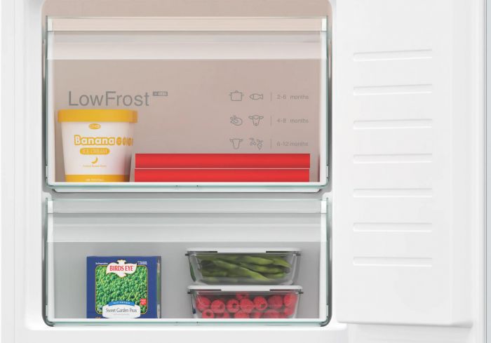 Холодильник Siemens вбудований з нижн. мороз., 177x54x55, xолод.відд.-200л, мороз.відд.-70л, 2дв., E, ST, білий