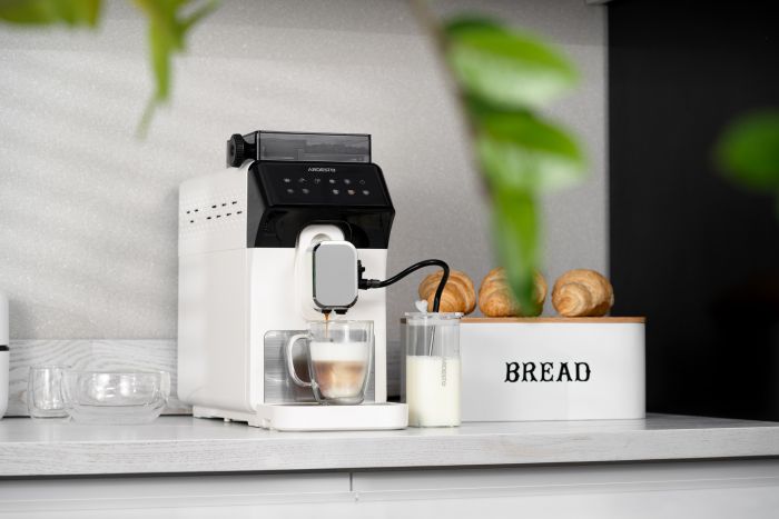 Кавомашина ARDESTO, 2л, зерно, автомат.капуч, дисплей, авторецептів -9, біло-чорний